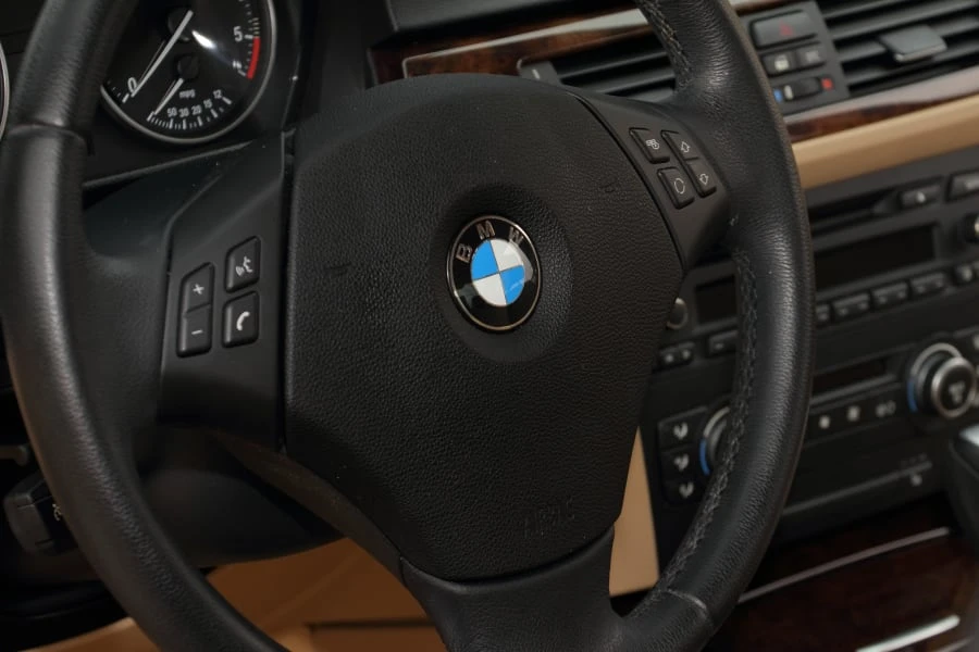 2009 BMW E90 3 Series Sedan - Image 22 of 29