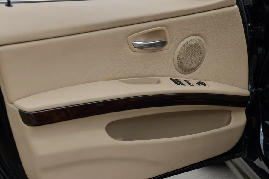 2009 BMW E90 3 Series Sedan - Image 23 of 29