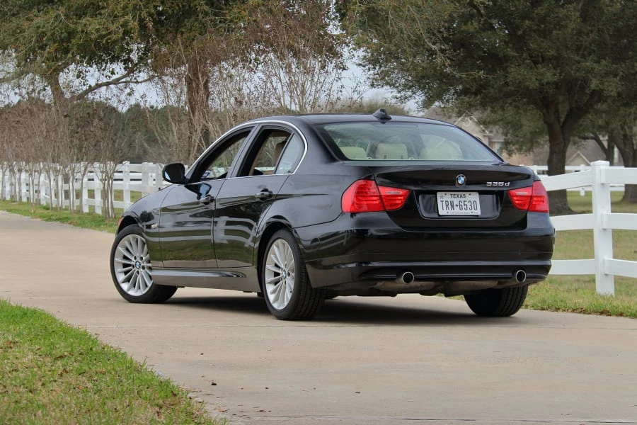 2009 BMW E90 3 Series Sedan - Image 14 of 29