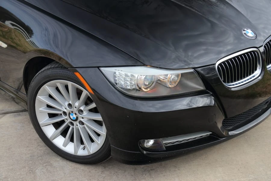 2009 BMW E90 3 Series Sedan - Image 13 of 29