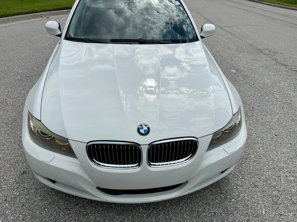 2009 BMW E90 3 Series Sedan - Image 15 of 31