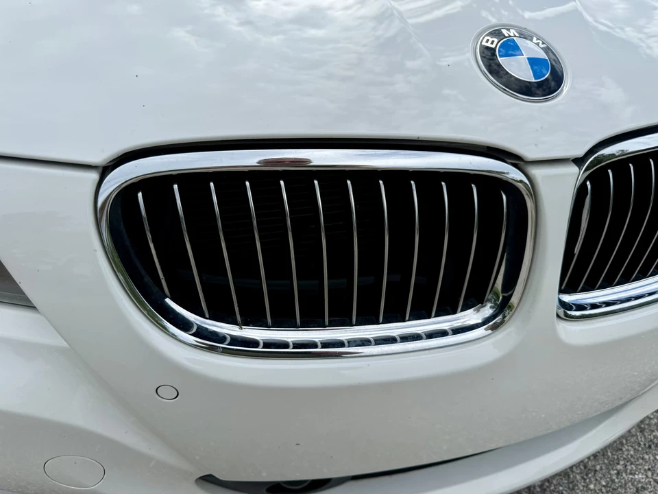 2009 BMW E90 3 Series Sedan - Image 17 of 31