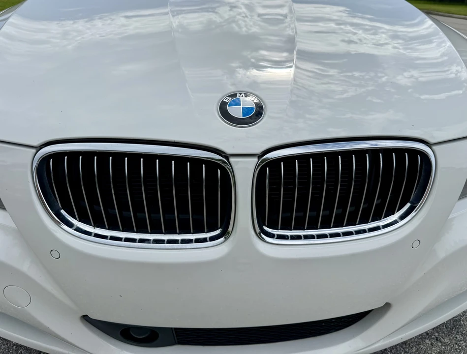 2009 BMW E90 3 Series Sedan - Image 16 of 31