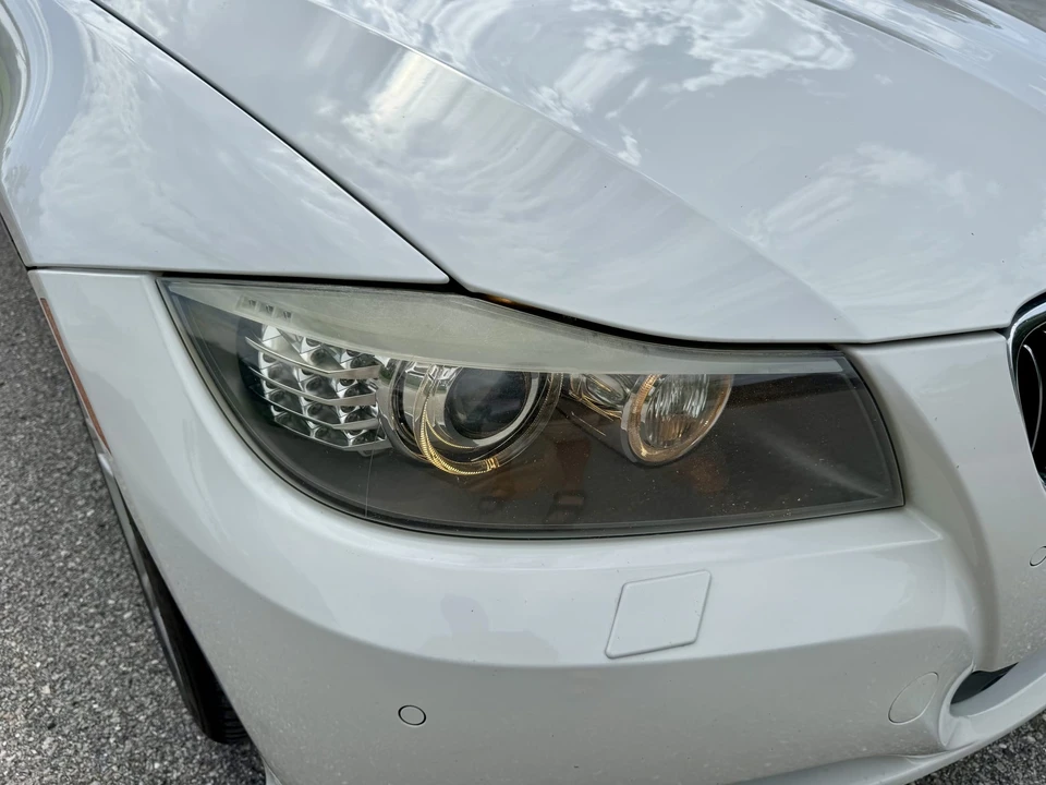 2009 BMW E90 3 Series Sedan - Image 21 of 31