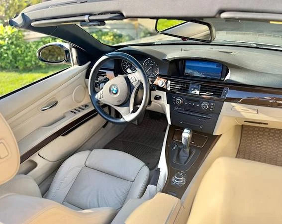 2009 BMW E93 335i Convertible - Image 4 of 5