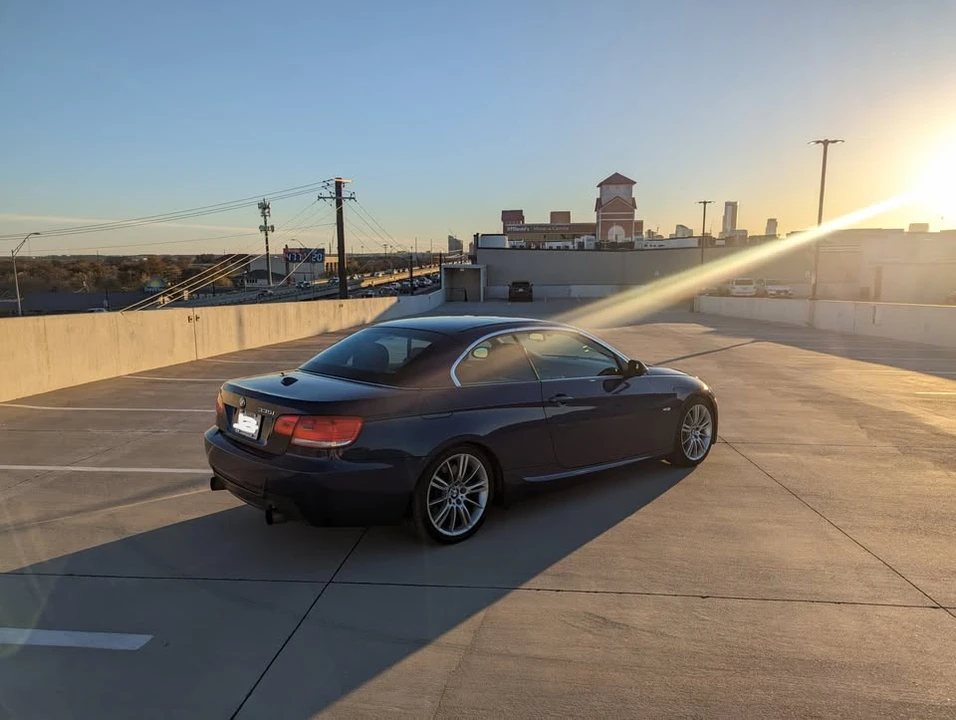 2009 BMW E93 335i Convertible - Image 4 of 10