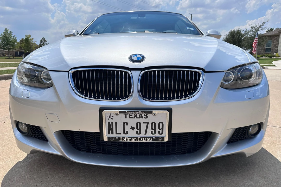 2009 BMW E93 335i Convertible - Image 2 of 31