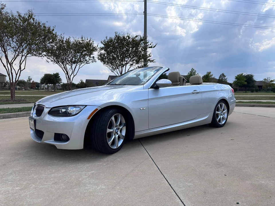 2009 BMW E93 335i Convertible - Image 8 of 31