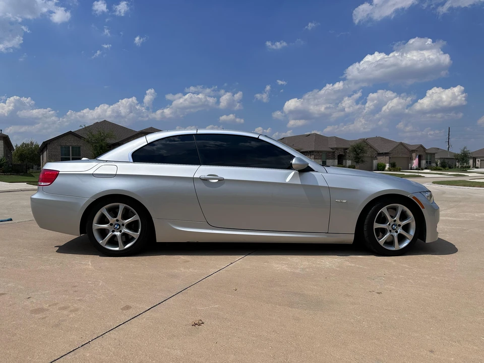 2009 BMW E93 335i Convertible - Image 19 of 31
