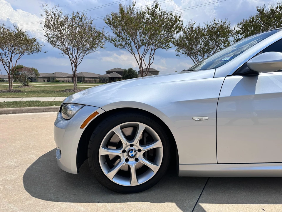2009 BMW E93 335i Convertible - Image 25 of 31