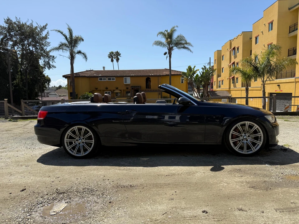 2009 BMW E93 335i Convertible - Image 21 of 31