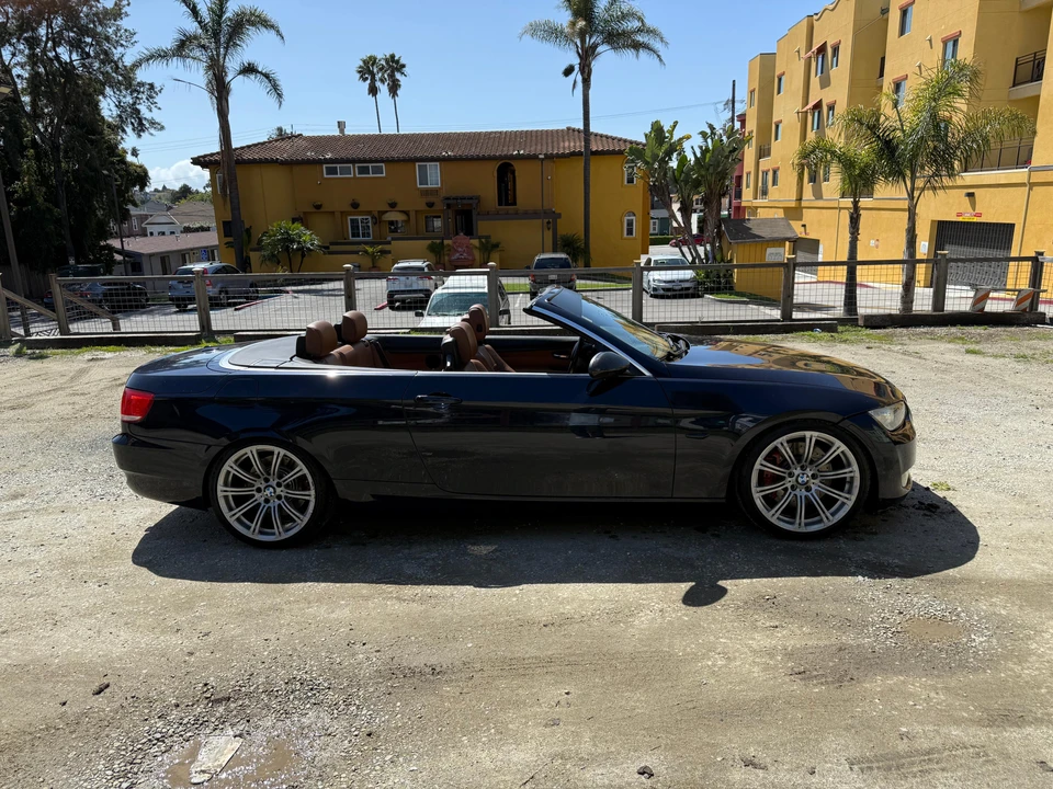 2009 BMW E93 335i Convertible - Image 22 of 31