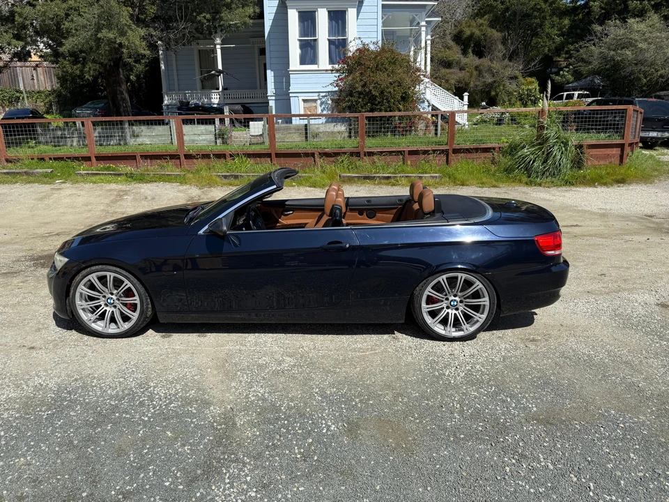 2009 BMW E93 335i Convertible - Image 12 of 31