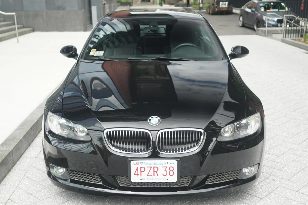 2009 BMW E93 335i Convertible - Image 6 of 7