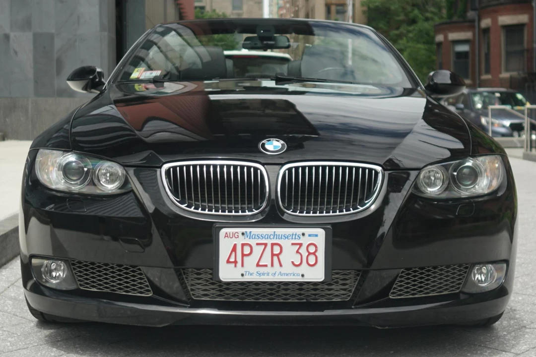 2009 BMW E93 335i Convertible - Image 2 of 7