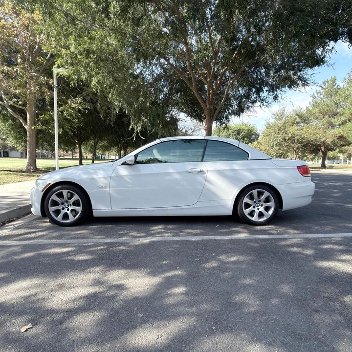 2009 BMW E93 335i Convertible - Image 8 of 31