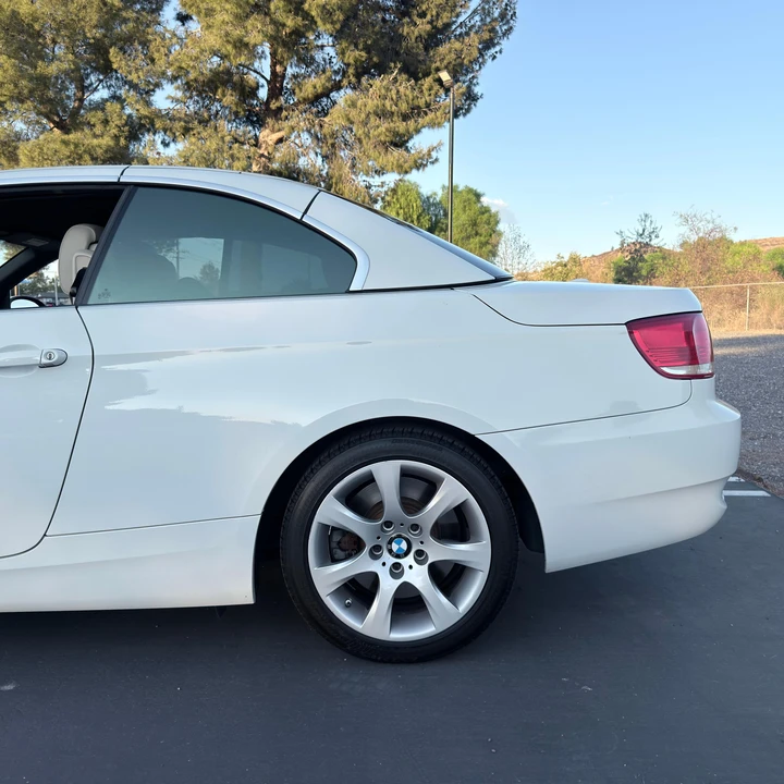2009 BMW E93 335i Convertible - Image 24 of 31