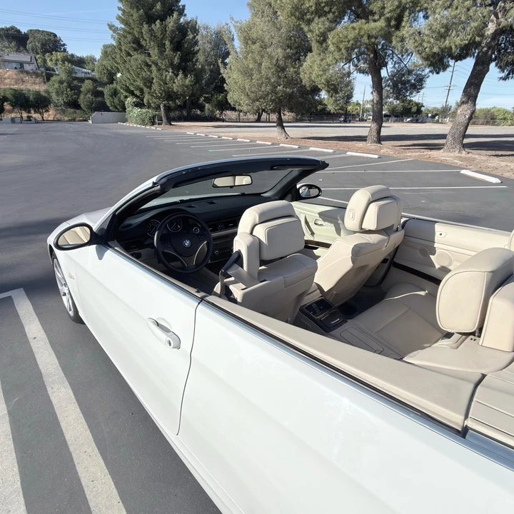 2009 BMW E93 335i Convertible - Image 14 of 31