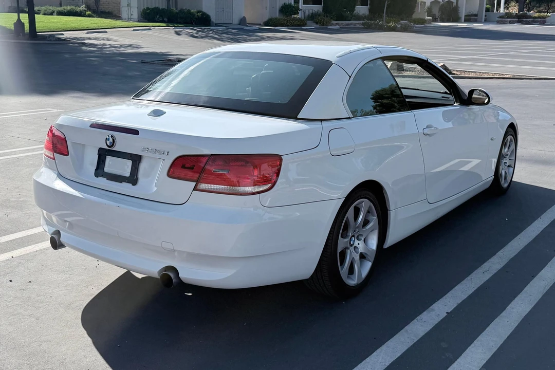 2009 BMW E93 335i Convertible - Image 10 of 31