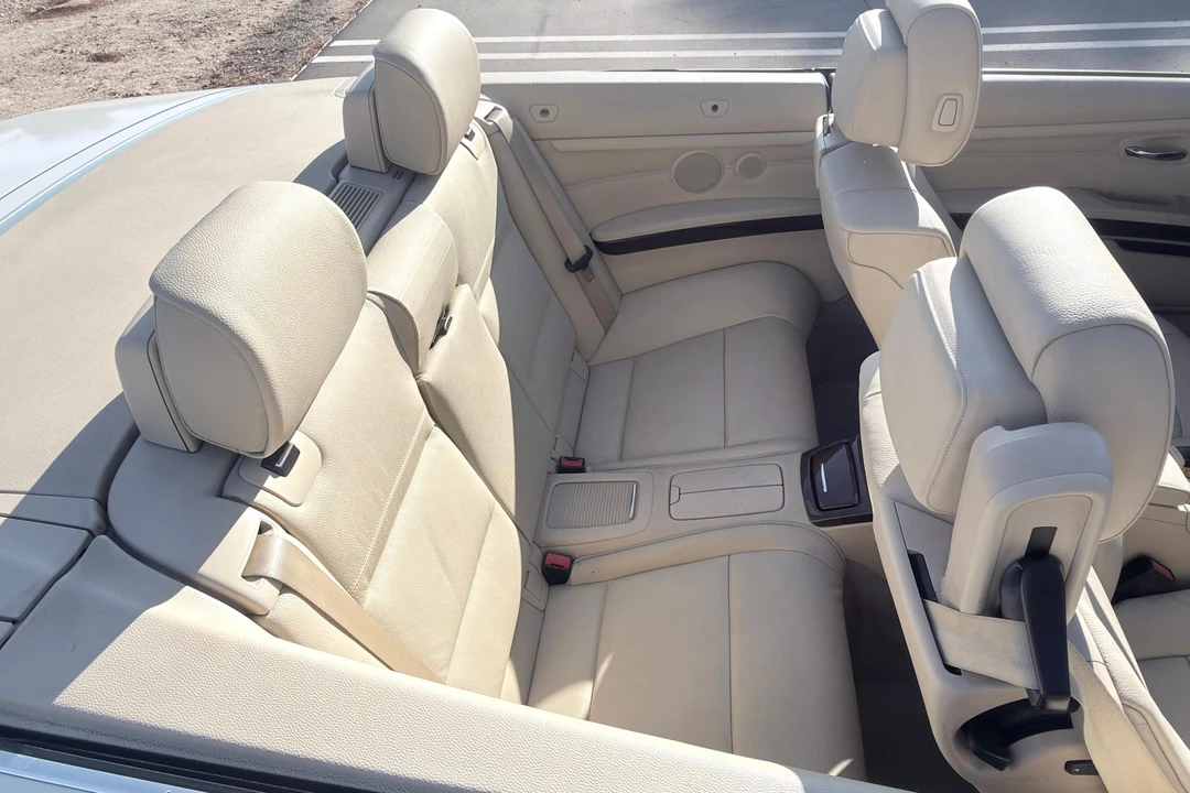 2009 BMW E93 335i Convertible - Image 29 of 31