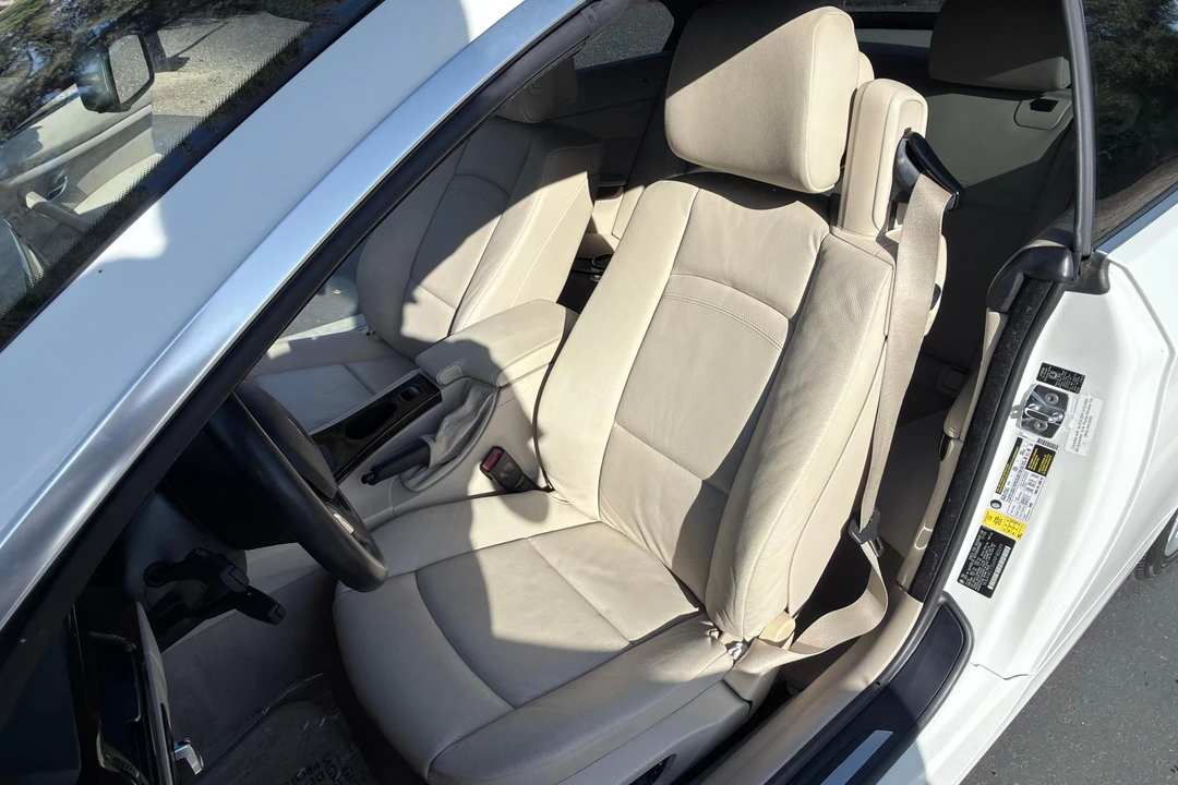 2009 BMW E93 335i Convertible - Image 28 of 31