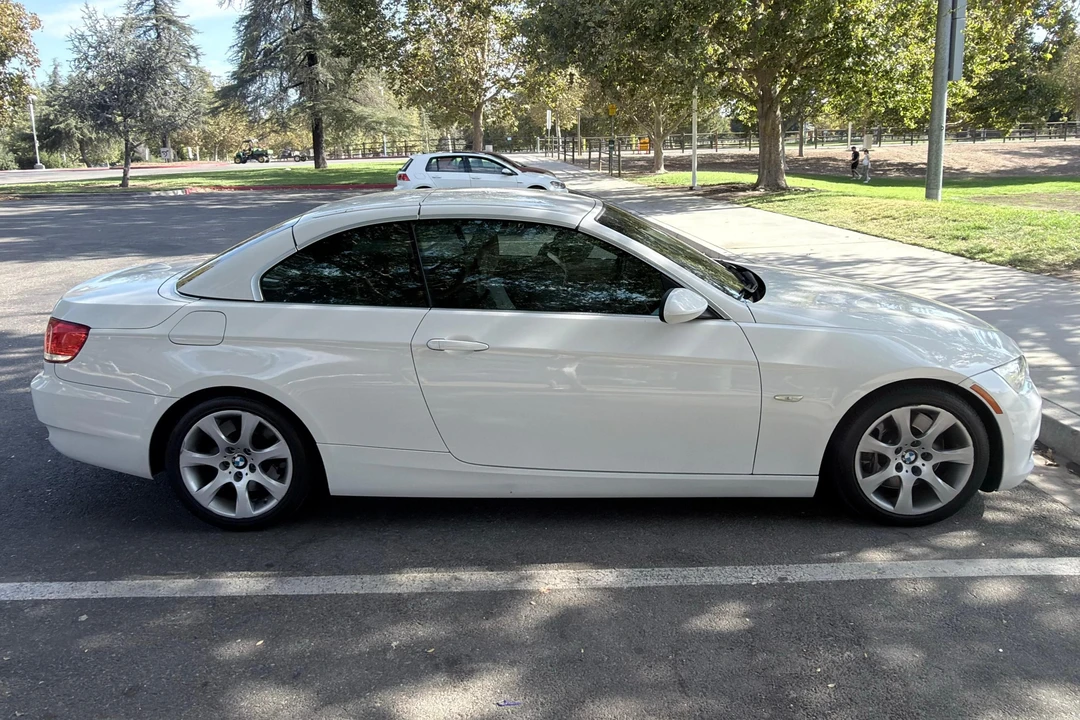 2009 BMW E93 335i Convertible - Image 3 of 31