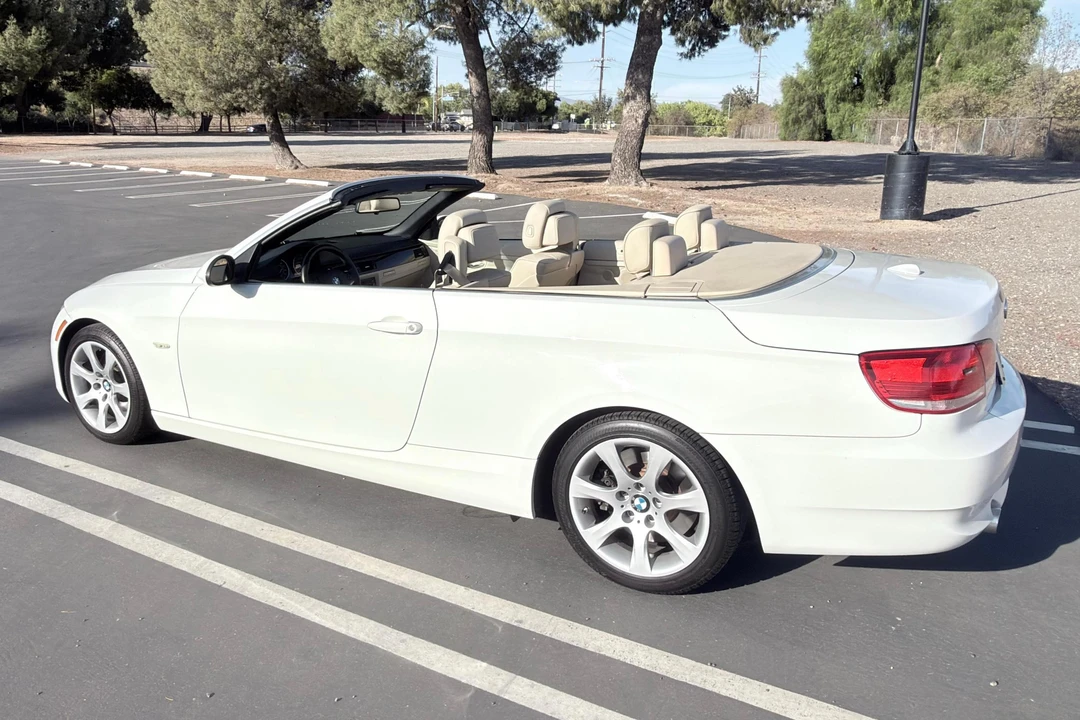 2009 BMW E93 335i Convertible - Image 4 of 31