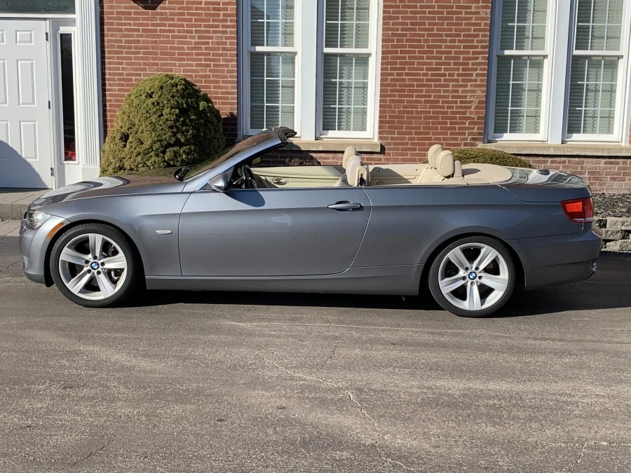 2009 BMW E93 335i Convertible - Image 2 of 10
