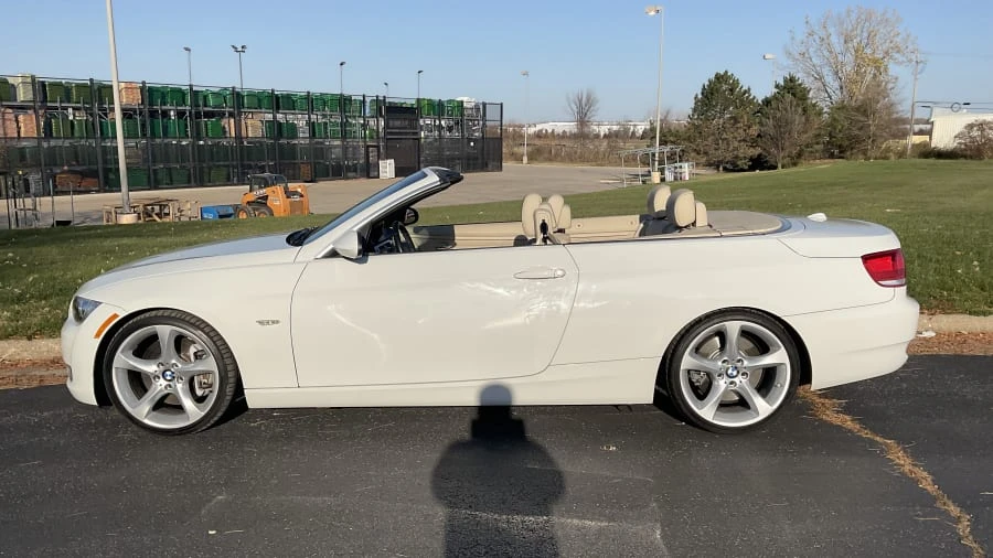 2009 BMW E93 335i Convertible - Image 2 of 14