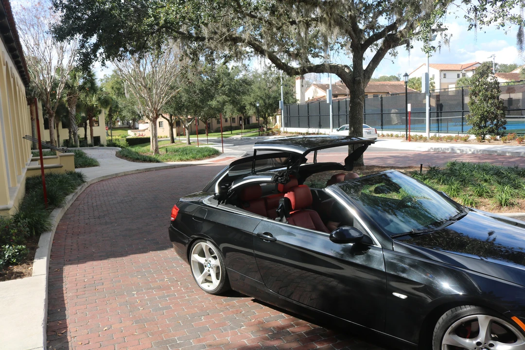 2009 BMW E93 335i Convertible - Image 19 of 22