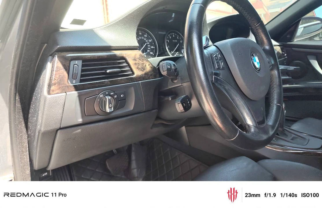 2009 BMW E93 335i Convertible - Image 14 of 14