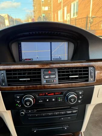 2009 BMW E93 335i Convertible - Image 19 of 21