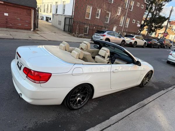 2009 BMW E93 335i Convertible - Image 10 of 21