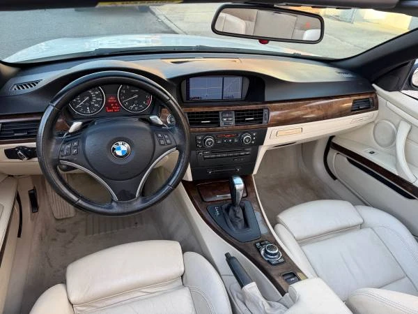 2009 BMW E93 335i Convertible - Image 17 of 21