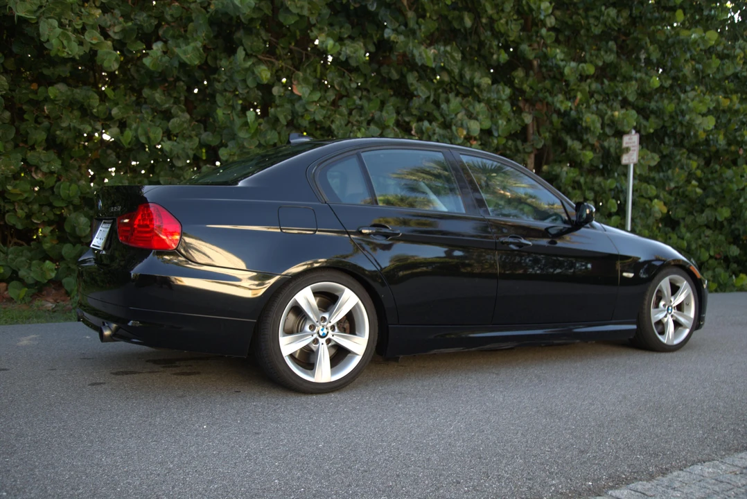 2009 BMW E90 335i Sedan - Image 12 of 31