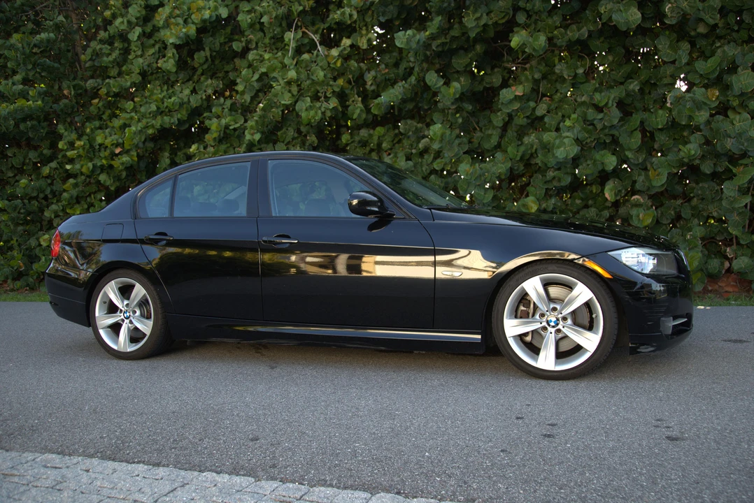 2009 BMW E90 335i Sedan - Image 13 of 31