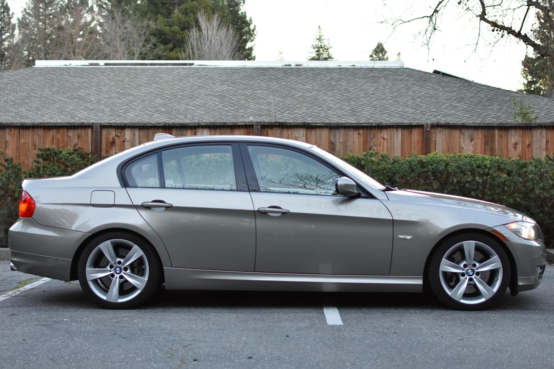 2009 BMW E90 335i Sedan - Image 3 of 5