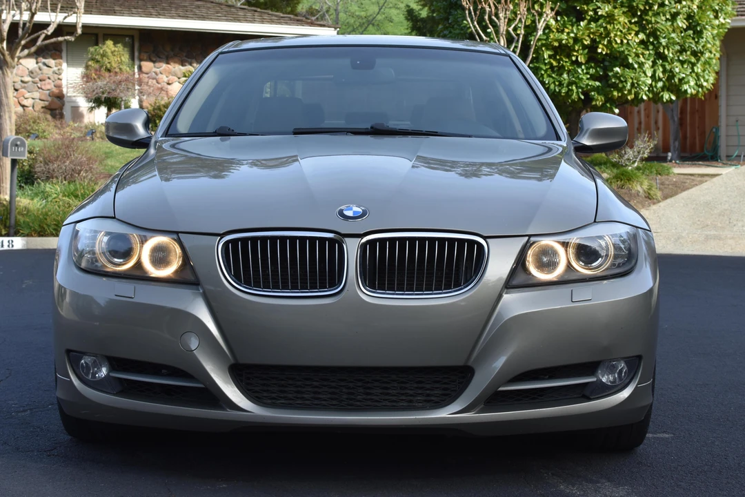 2009 BMW E90 335i Sedan - Image 2 of 5