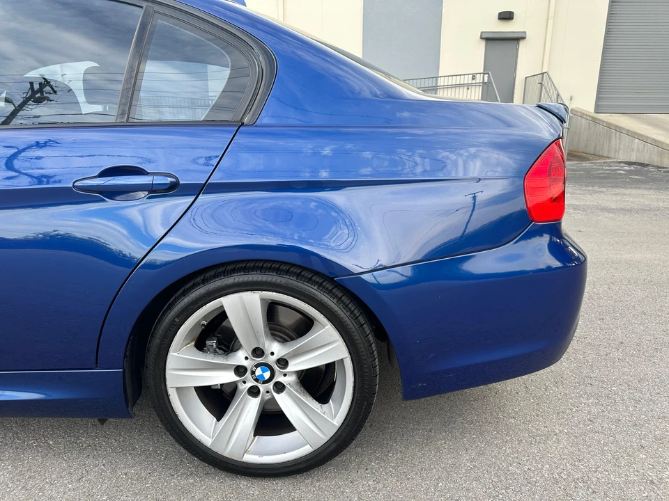 2009 BMW E90 335i Sedan - Image 16 of 31