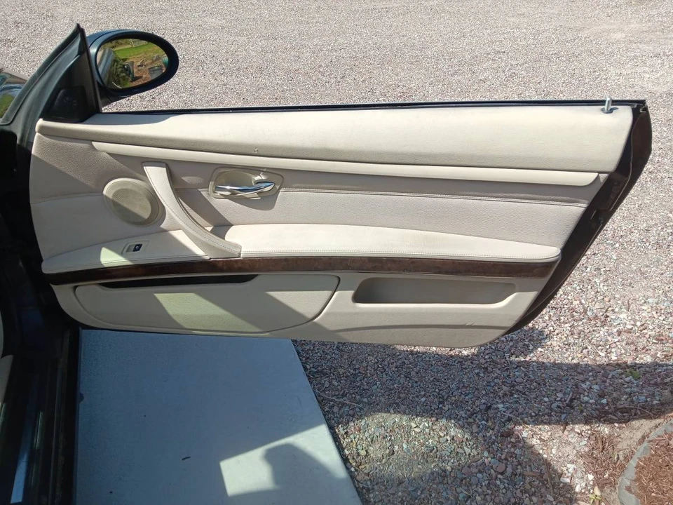 2009 BMW E93 335i Convertible - Image 11 of 14