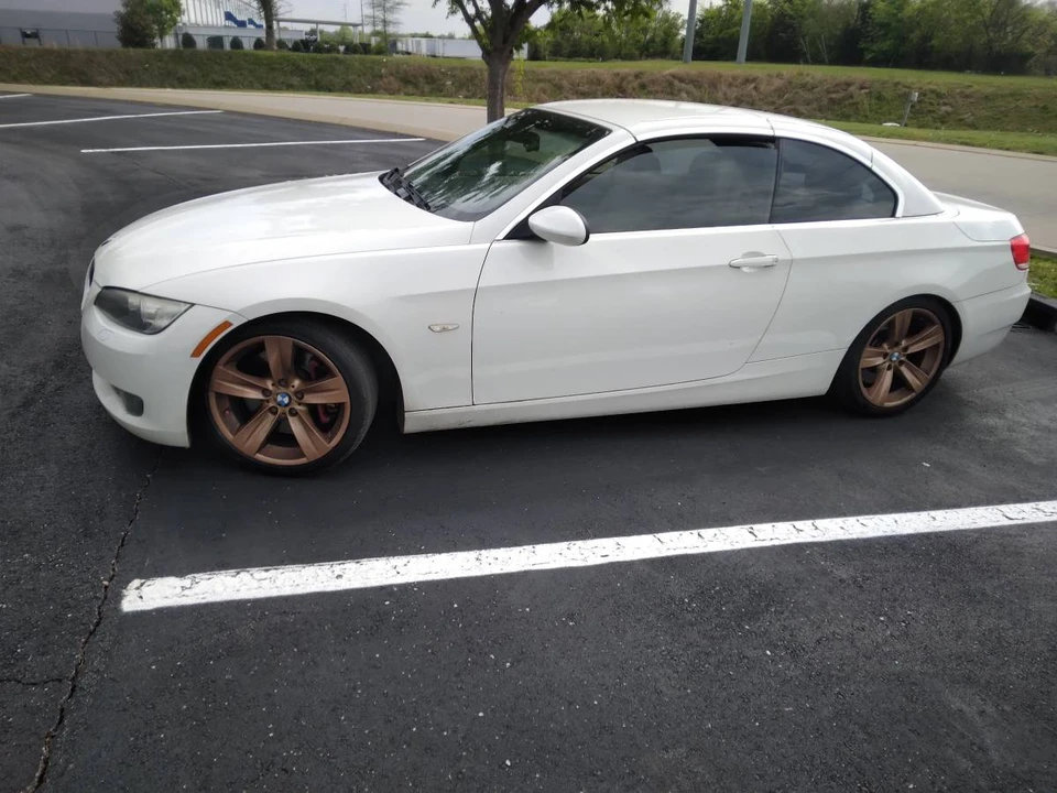 2009 BMW E93 335i Convertible - Image 2 of 24
