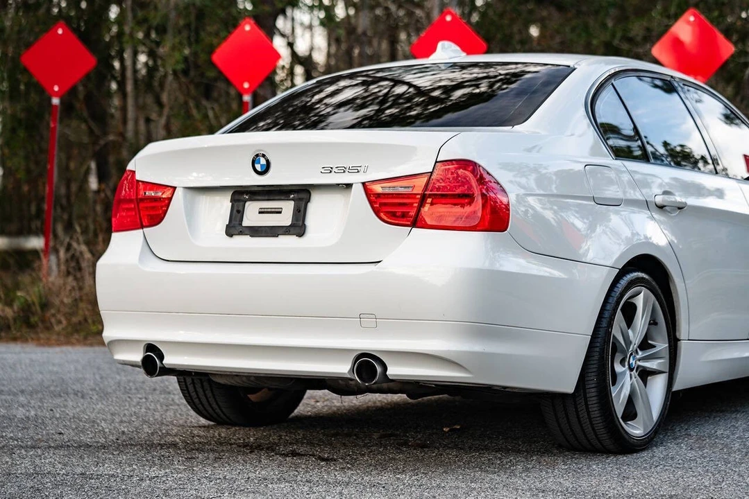 2009 BMW E90 335i Sedan - Image 9 of 21