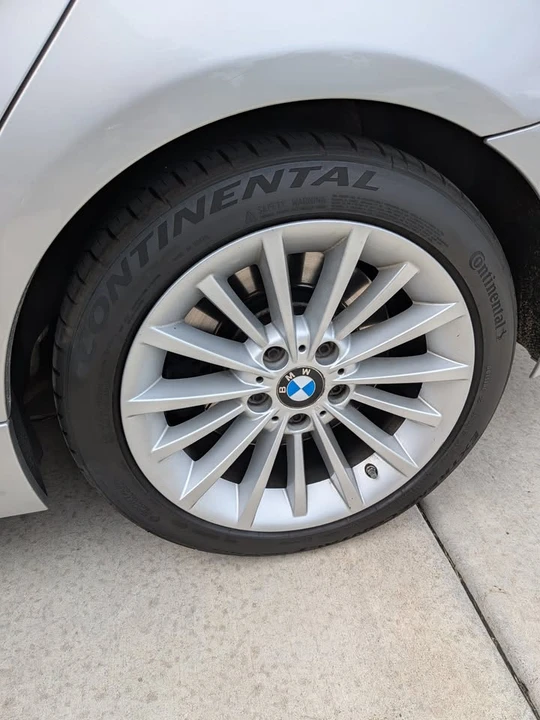 2009 BMW E90 335i Sedan - Image 8 of 19