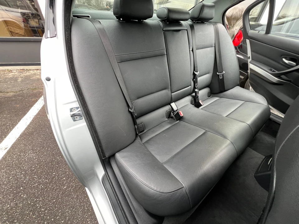 2009 BMW E90 335i Sedan - Image 30 of 31