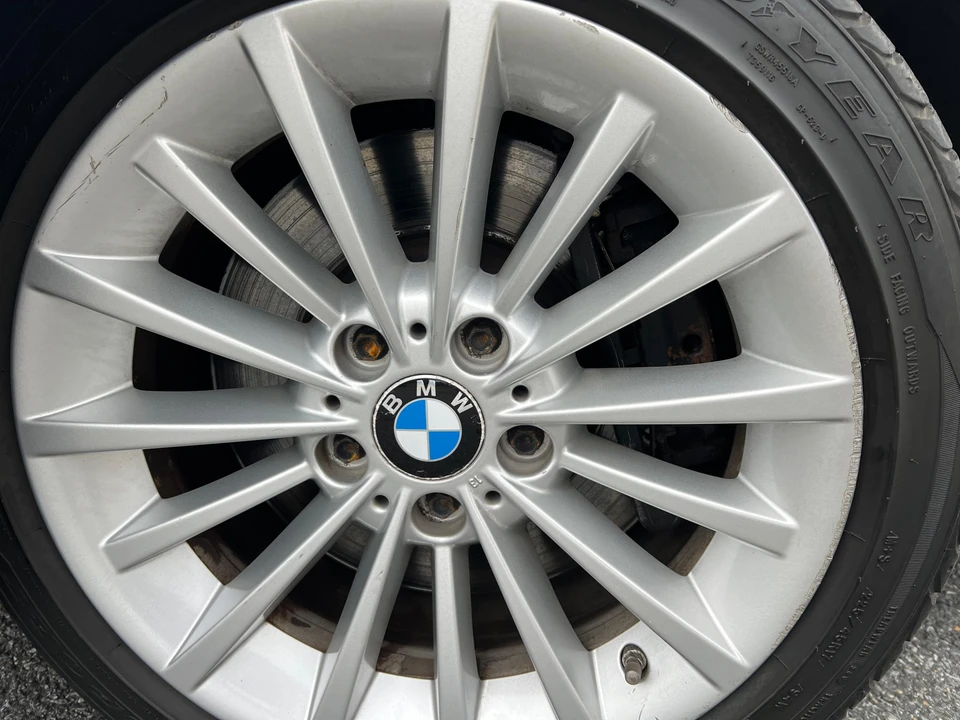 2009 BMW E90 335i Sedan - Image 15 of 31
