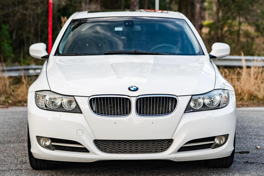 2009 BMW E90 335i Sedan - Image 2 of 31