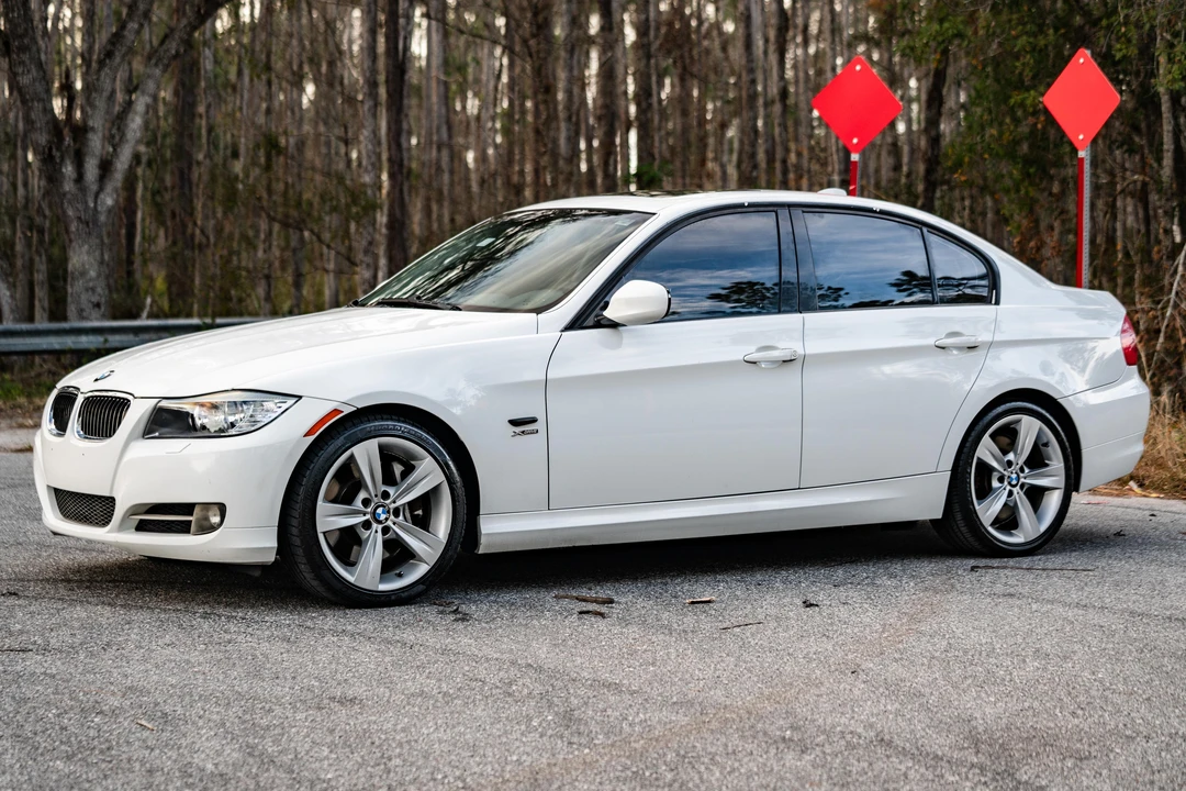 2009 BMW E90 335i Sedan - Image 10 of 31