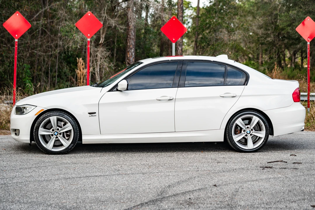 2009 BMW E90 335i Sedan - Image 11 of 31