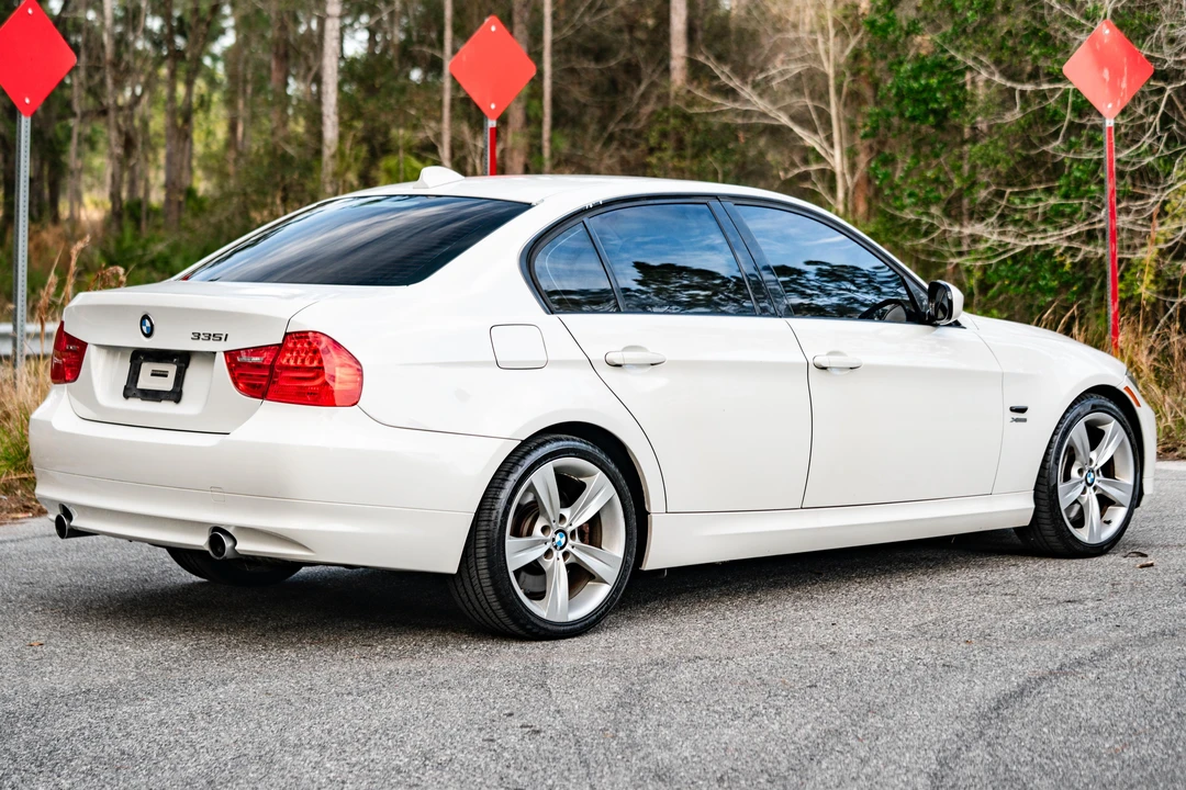 2009 BMW E90 335i Sedan - Image 20 of 31