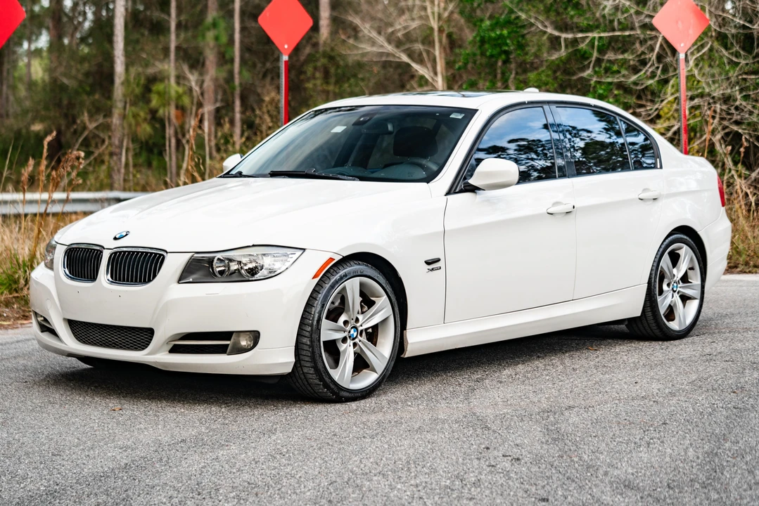 2009 BMW E90 335i Sedan - Image 9 of 31